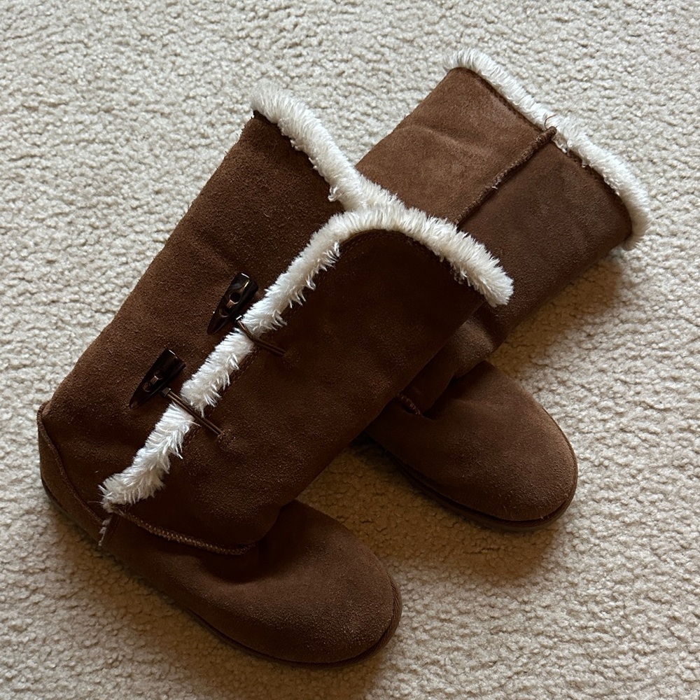 Tan Boots with Faux Fur Trim